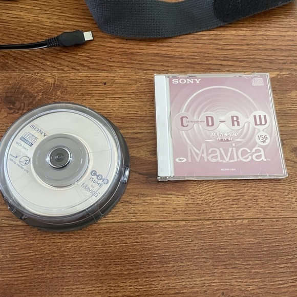 Sony CD Mavica Digital video/ Camera with CD-RW - Picture 16 of 16